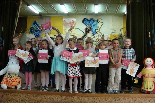 Polscy Pisarze Dzieciom - grupowe zdjęcie