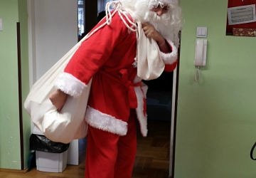 Powiększ obraz: Wizyta Św. Mikołaja w naszym przedszkolu